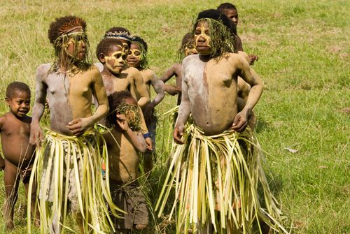 dancing children in papua new guinea